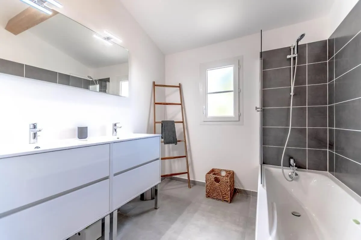Villa At 300M Of The Beach - Grimaud 0*,  France